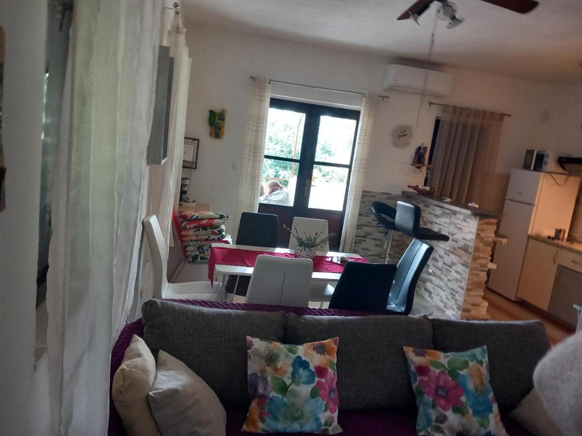 Villa Kuca Za Odmor Skalina - Sea View Splitska Exterior foto